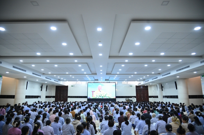 Khoá tu niệm Phật một ngày