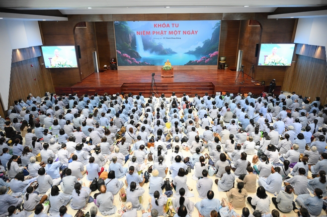 Khoá tu niệm Phật một ngày