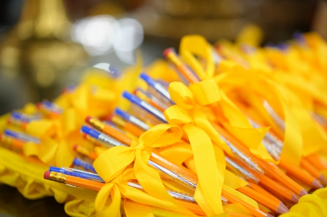 Học sinh trường THPT Nguyễn Văn Cừ cầu nguyện trước kỳ thi