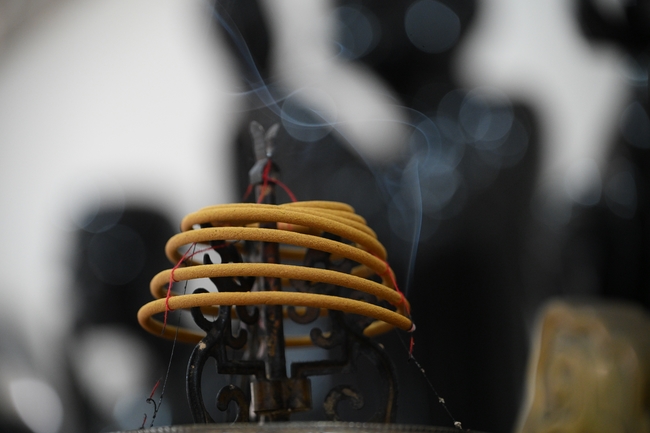 Học sinh trường THPT Nguyễn Văn Cừ cầu nguyện trước kỳ thi