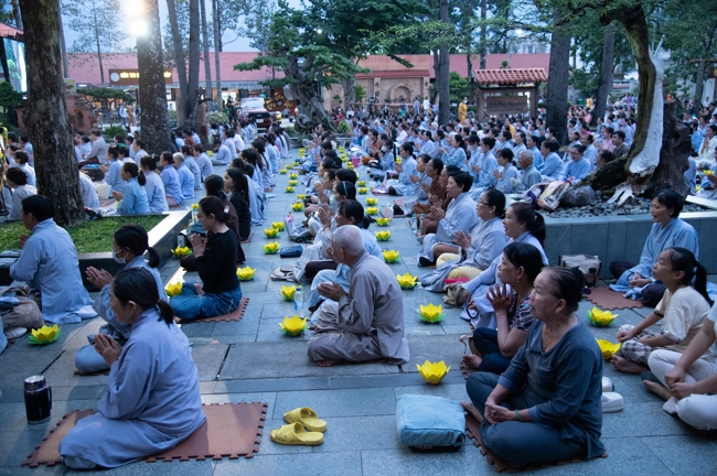 Repentance ceremony to commemorate the Bodhisattva Avalokitesvara achievements