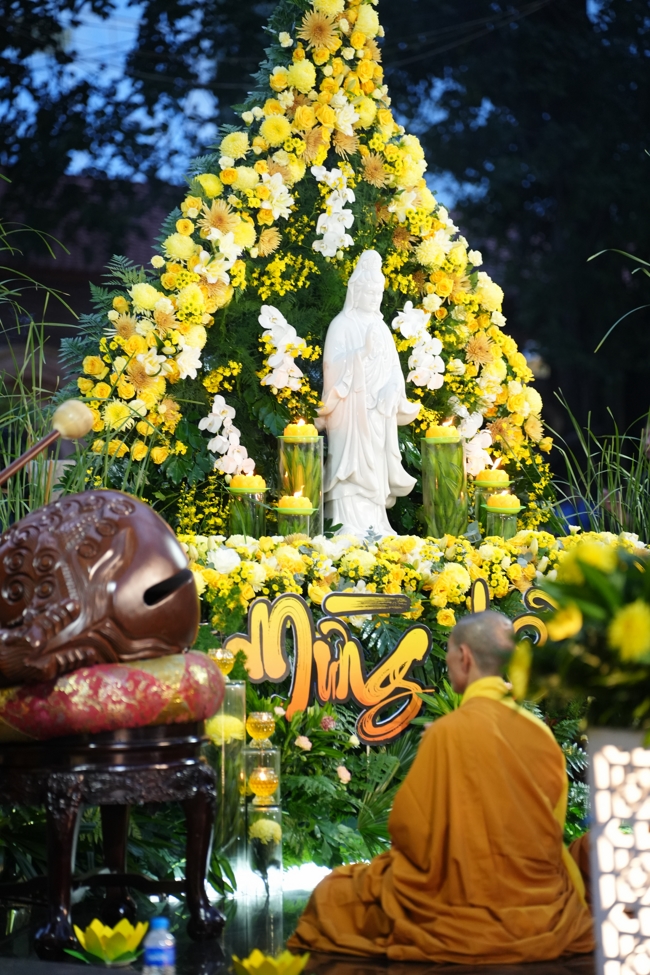 Repentance ceremony to commemorate the Bodhisattva Avalokitesvara achievements