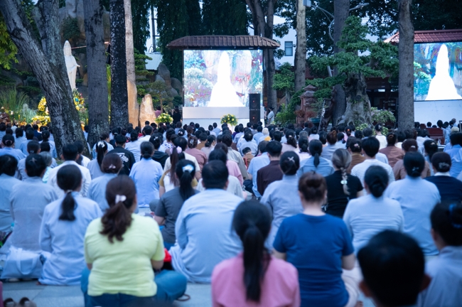 Repentance ceremony to commemorate the Bodhisattva Avalokitesvara achievements