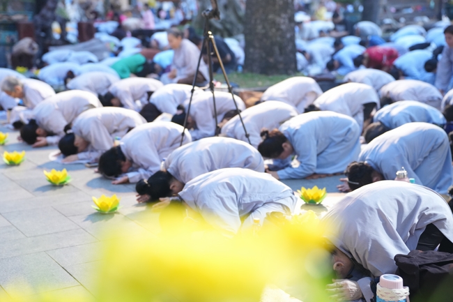 Repentance ceremony to commemorate the Bodhisattva Avalokitesvara achievements