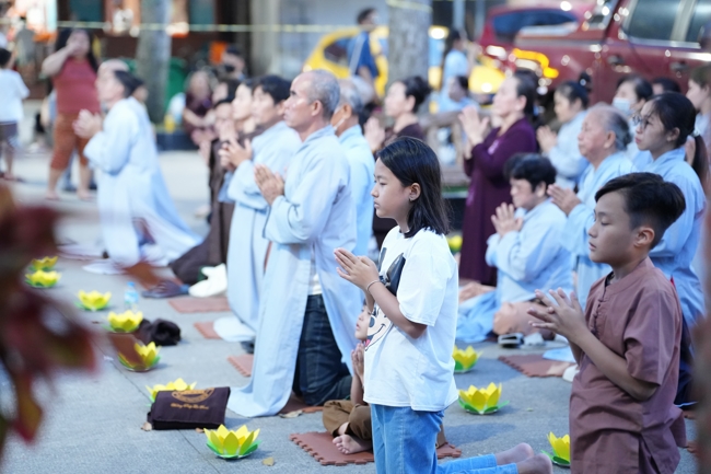 Repentance ceremony to commemorate the Bodhisattva Avalokitesvara achievements