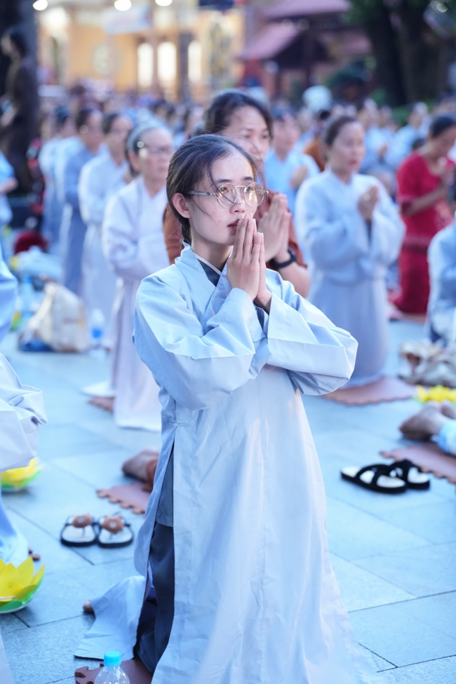 Repentance ceremony to commemorate the Bodhisattva Avalokitesvara achievements