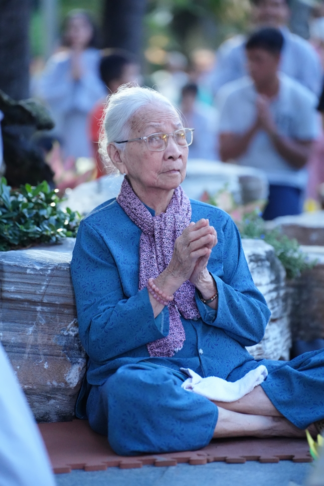 Repentance ceremony to commemorate the Bodhisattva Avalokitesvara achievements