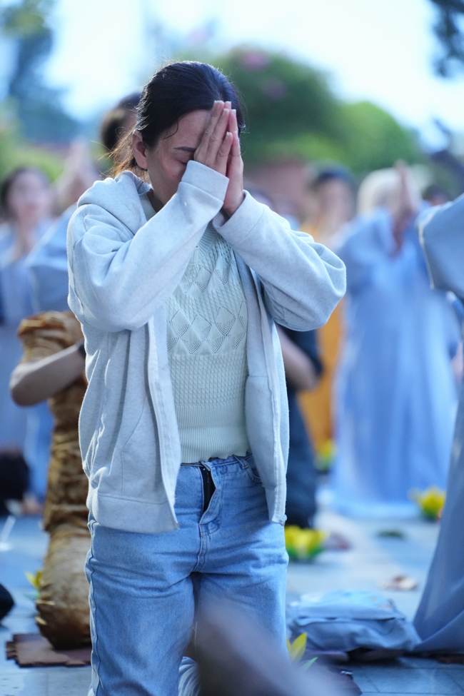 Repentance ceremony to commemorate the Bodhisattva Avalokitesvara achievements