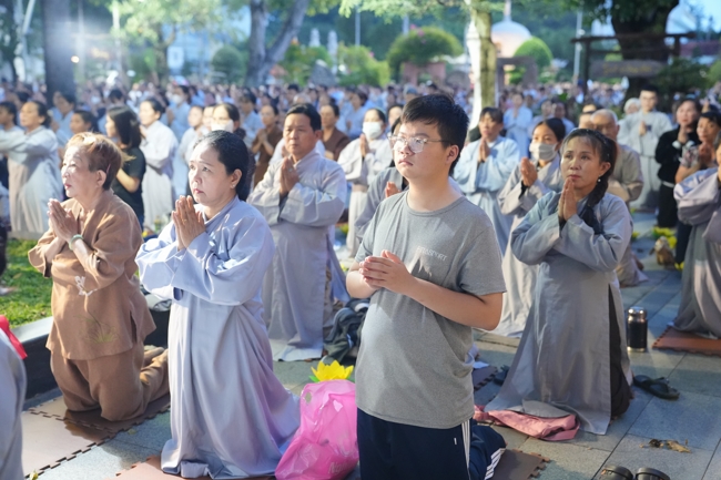 Repentance ceremony to commemorate the Bodhisattva Avalokitesvara achievements