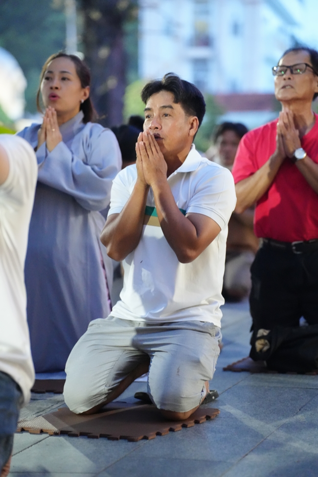 Repentance ceremony to commemorate the Bodhisattva Avalokitesvara achievements