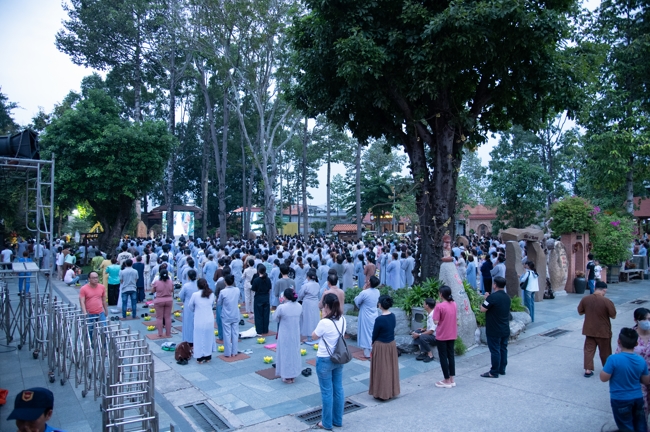 Repentance ceremony to commemorate the Bodhisattva Avalokitesvara achievements