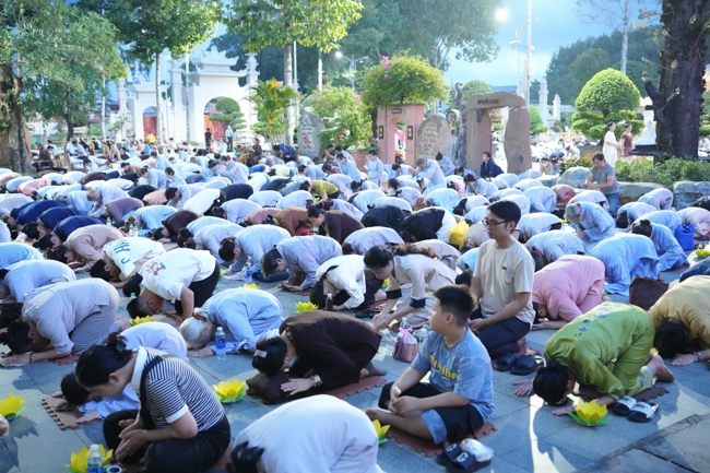 Repentance ceremony to commemorate the Bodhisattva Avalokitesvara achievements