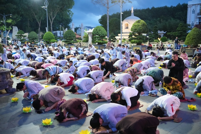Repentance ceremony to commemorate the Bodhisattva Avalokitesvara achievements