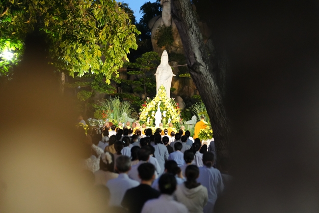 Repentance ceremony to commemorate the Bodhisattva Avalokitesvara achievements