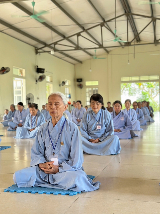 One - Day Practice at Dong Cao pagoda, Thanh Hoa