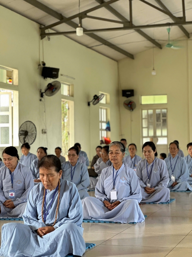 One - Day Practice at Dong Cao pagoda, Thanh Hoa