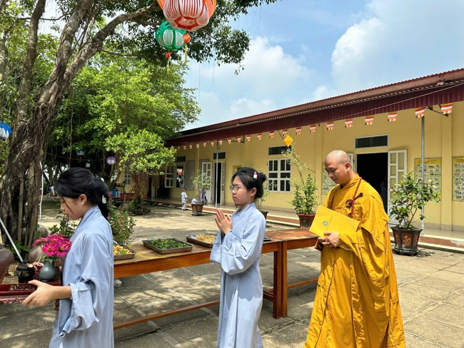 One - Day Practice at Dong Cao pagoda, Thanh Hoa