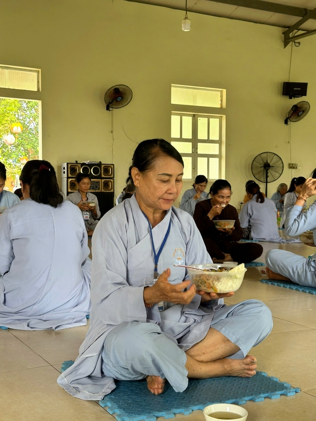 One - Day Practice at Dong Cao pagoda, Thanh Hoa