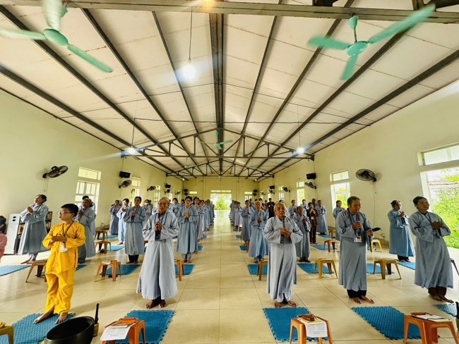One - Day Practice at Dong Cao pagoda, Thanh Hoa