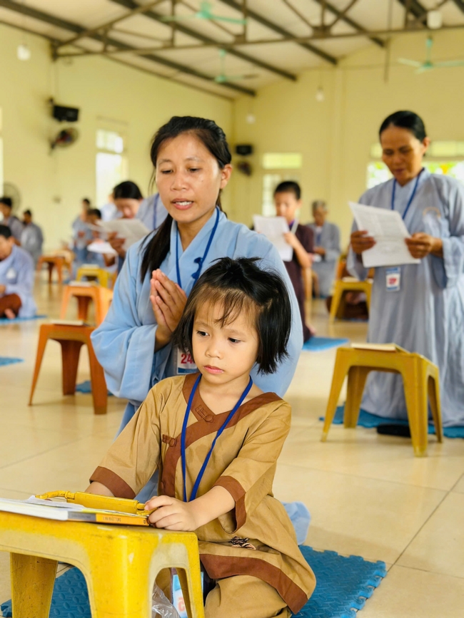 One - Day Practice at Dong Cao pagoda, Thanh Hoa