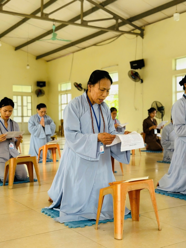 One - Day Practice at Dong Cao pagoda, Thanh Hoa