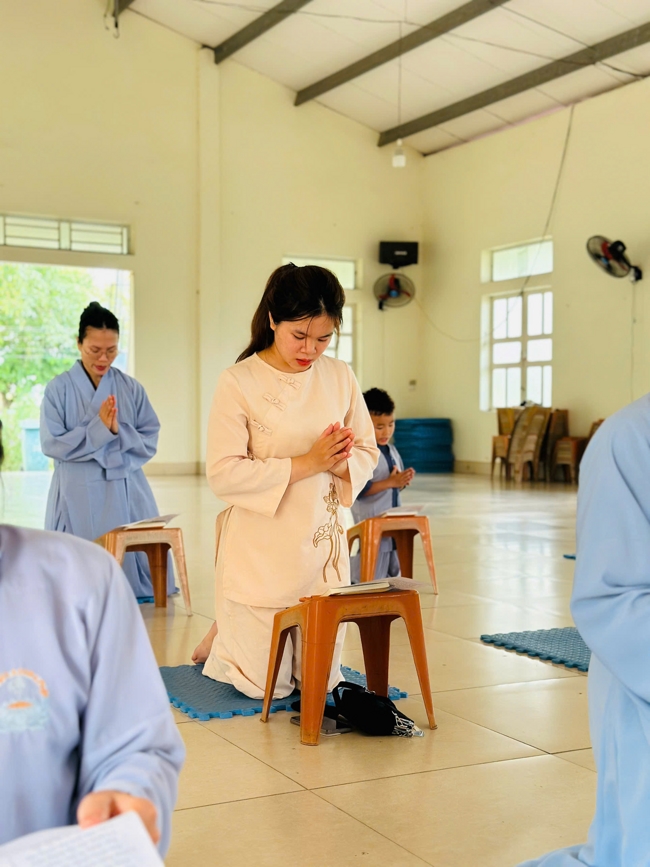 One - Day Practice at Dong Cao pagoda, Thanh Hoa