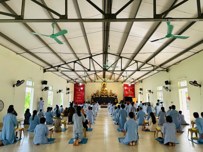 One - Day Practice at Dong Cao pagoda, Thanh Hoa