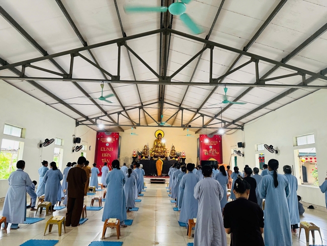 One - Day Practice at Dong Cao pagoda, Thanh Hoa