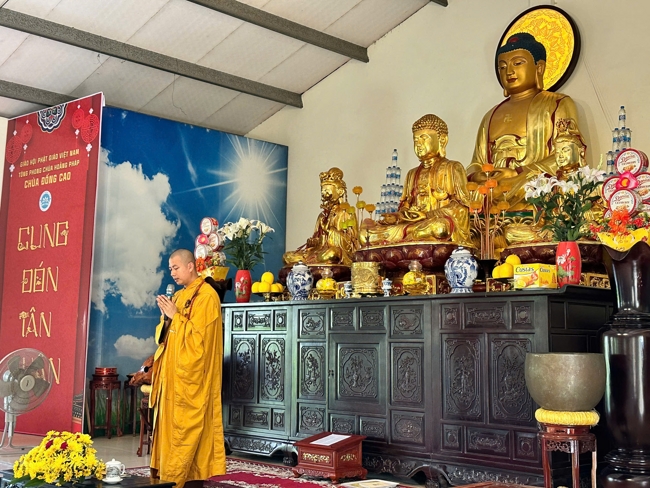 One - Day Practice at Dong Cao pagoda, Thanh Hoa