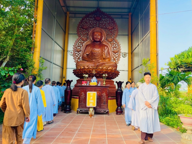 One - Day Practice at Dong Cao pagoda, Thanh Hoa