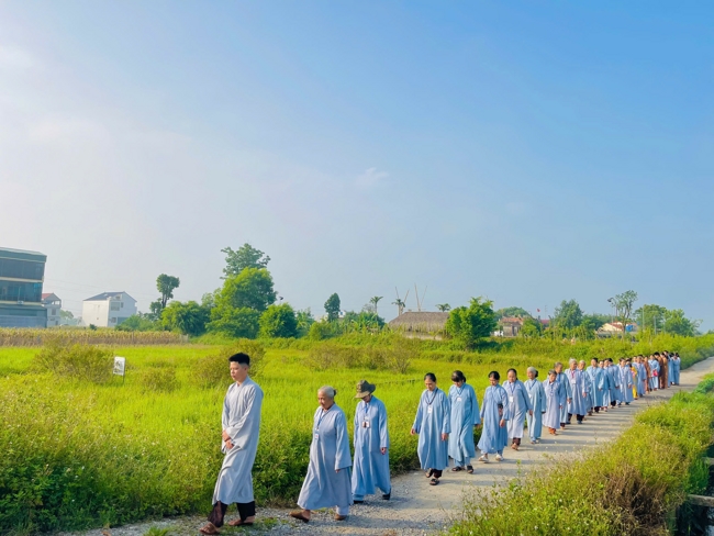 One - Day Practice at Dong Cao pagoda, Thanh Hoa
