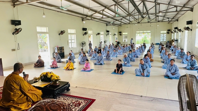 One - Day Practice at Dong Cao pagoda, Thanh Hoa