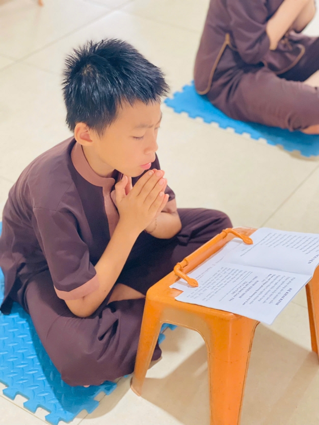 One - Day Practice at Dong Cao pagoda, Thanh Hoa