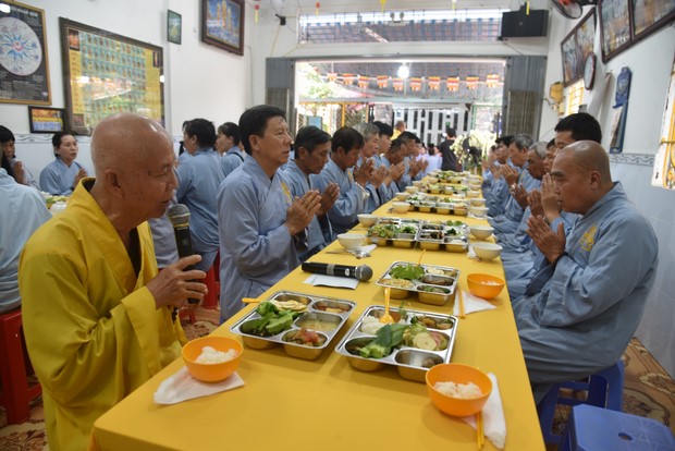 Đạo tràng Minh Chất – Cần Thơ: Khóa tu một ngày