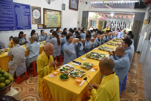 Đạo tràng Minh Chất – Cần Thơ: Khóa tu một ngày