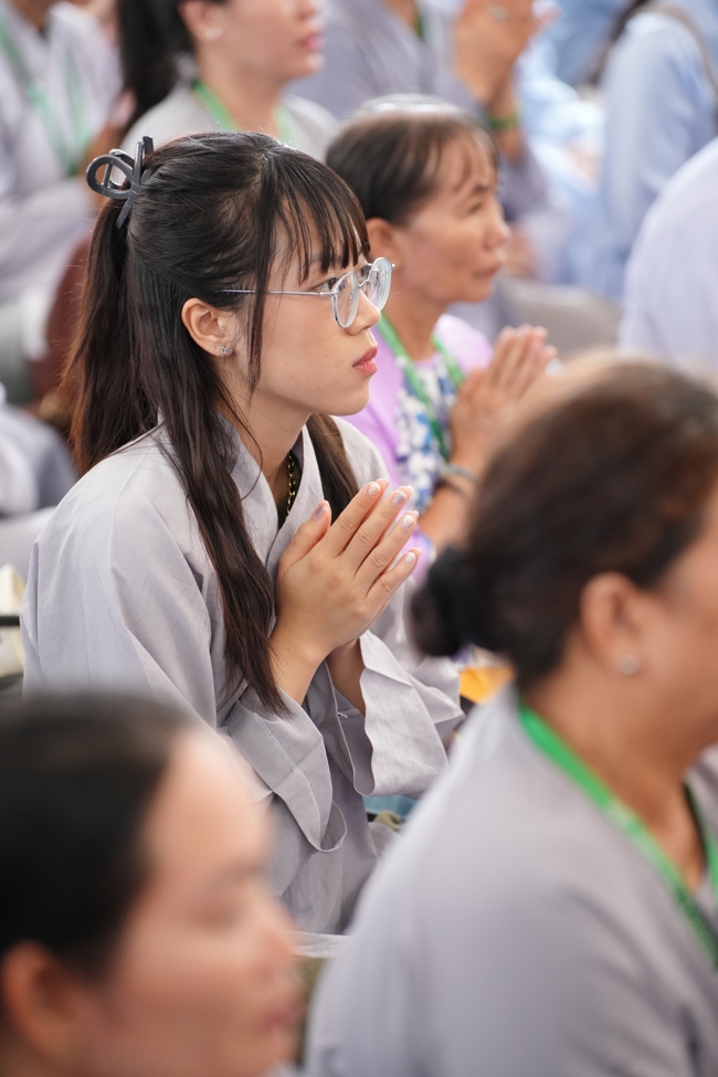 Nhóm Hiểu và Thương chùa Hoằng Pháp: Cúng dường Trường Hạ PL.2569 – DL.2025