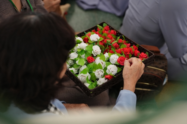 Nhóm Hiểu và Thương chùa Hoằng Pháp: Cúng dường Trường Hạ PL.2569 – DL.2025