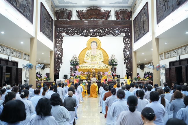 Nhóm Hiểu và Thương chùa Hoằng Pháp: Cúng dường Trường Hạ PL.2569 – DL.2025