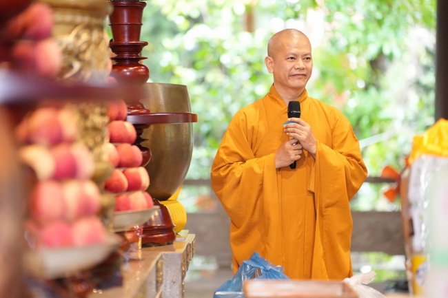 Nhóm Hiểu và Thương chùa Hoằng Pháp: Cúng dường Trường Hạ PL.2569 – DL.2025