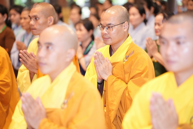 Nhóm Hiểu và Thương chùa Hoằng Pháp: Cúng dường Trường Hạ PL.2569 – DL.2025