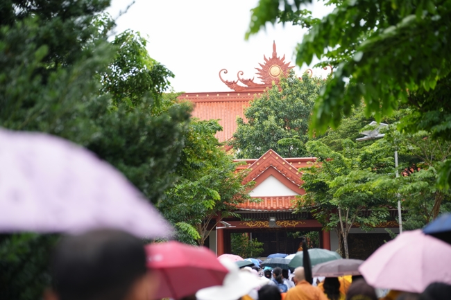 Nhóm Hiểu và Thương chùa Hoằng Pháp: Cúng dường Trường Hạ PL.2569 – DL.2025