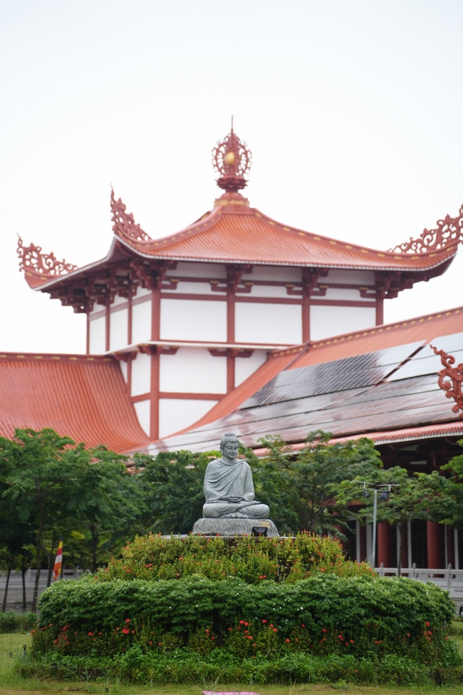 Nhóm Hiểu và Thương chùa Hoằng Pháp: Cúng dường Trường Hạ PL.2569 – DL.2025