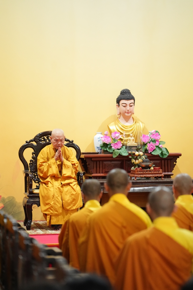 Nhóm Hiểu và Thương chùa Hoằng Pháp: Cúng dường Trường Hạ PL.2569 – DL.2025