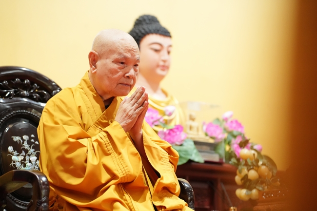 Nhóm Hiểu và Thương chùa Hoằng Pháp: Cúng dường Trường Hạ PL.2569 – DL.2025