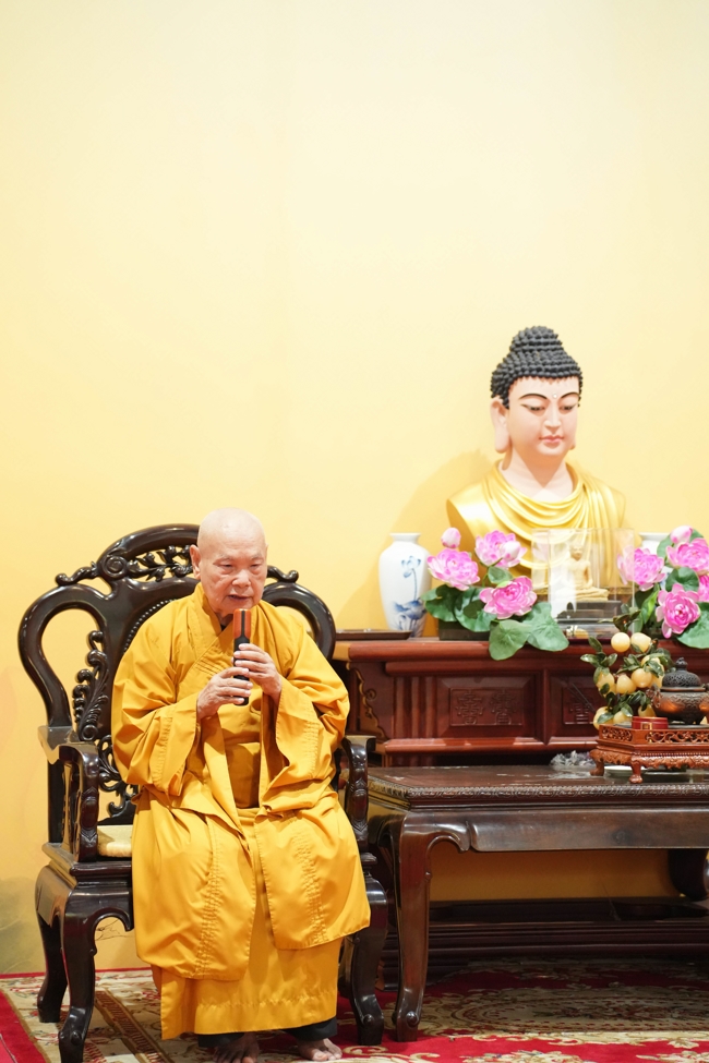 Nhóm Hiểu và Thương chùa Hoằng Pháp: Cúng dường Trường Hạ PL.2569 – DL.2025