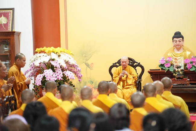 Nhóm Hiểu và Thương chùa Hoằng Pháp: Cúng dường Trường Hạ PL.2569 – DL.2025