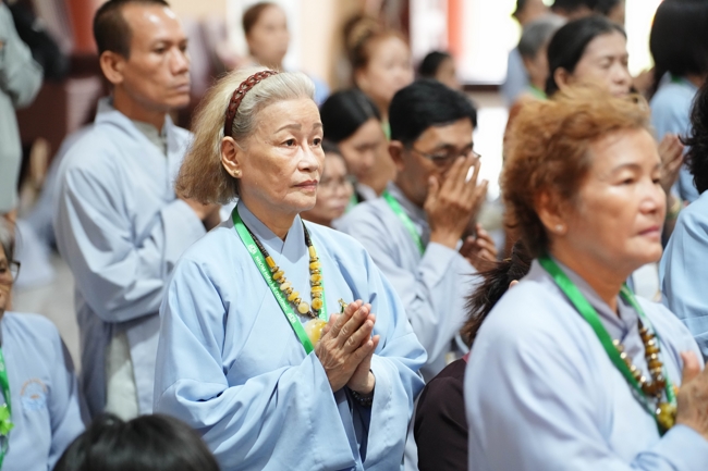 Nhóm Hiểu và Thương chùa Hoằng Pháp: Cúng dường Trường Hạ PL.2569 – DL.2025