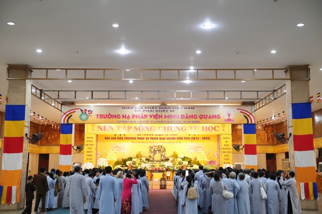 Nhóm Hiểu và Thương chùa Hoằng Pháp: Cúng dường Trường Hạ PL.2569 – DL.2025