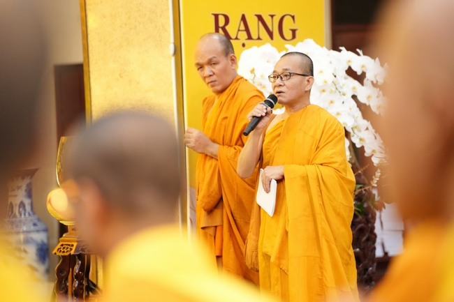 Nhóm Hiểu và Thương chùa Hoằng Pháp: Cúng dường Trường Hạ PL.2569 – DL.2025