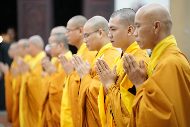 Nhóm Hiểu và Thương chùa Hoằng Pháp: Cúng dường Trường Hạ PL.2569 – DL.2025